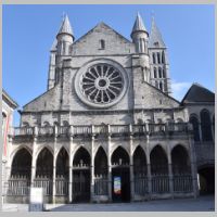 Cathédrale Notre-Dame de Tournai, photo Renhour48, Wikipedia,2.jpg
